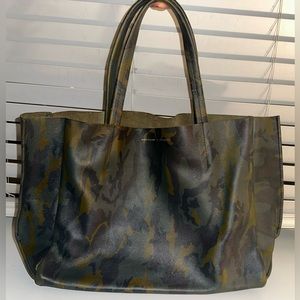 Ampersand As Apostrophe Leather Camouflage Tote
